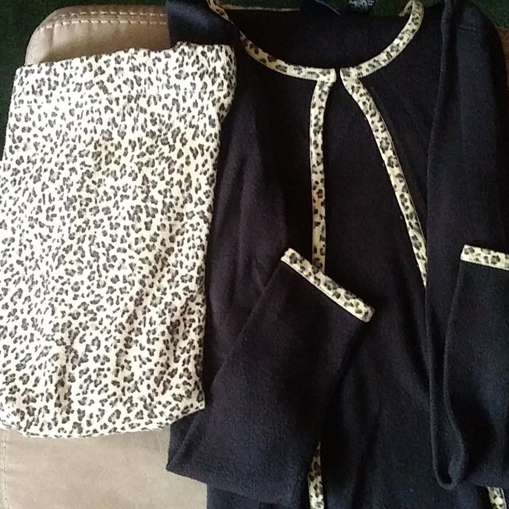 Hillard & Hanson skirt & sweater set.